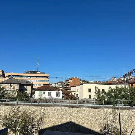 Dimora A *
